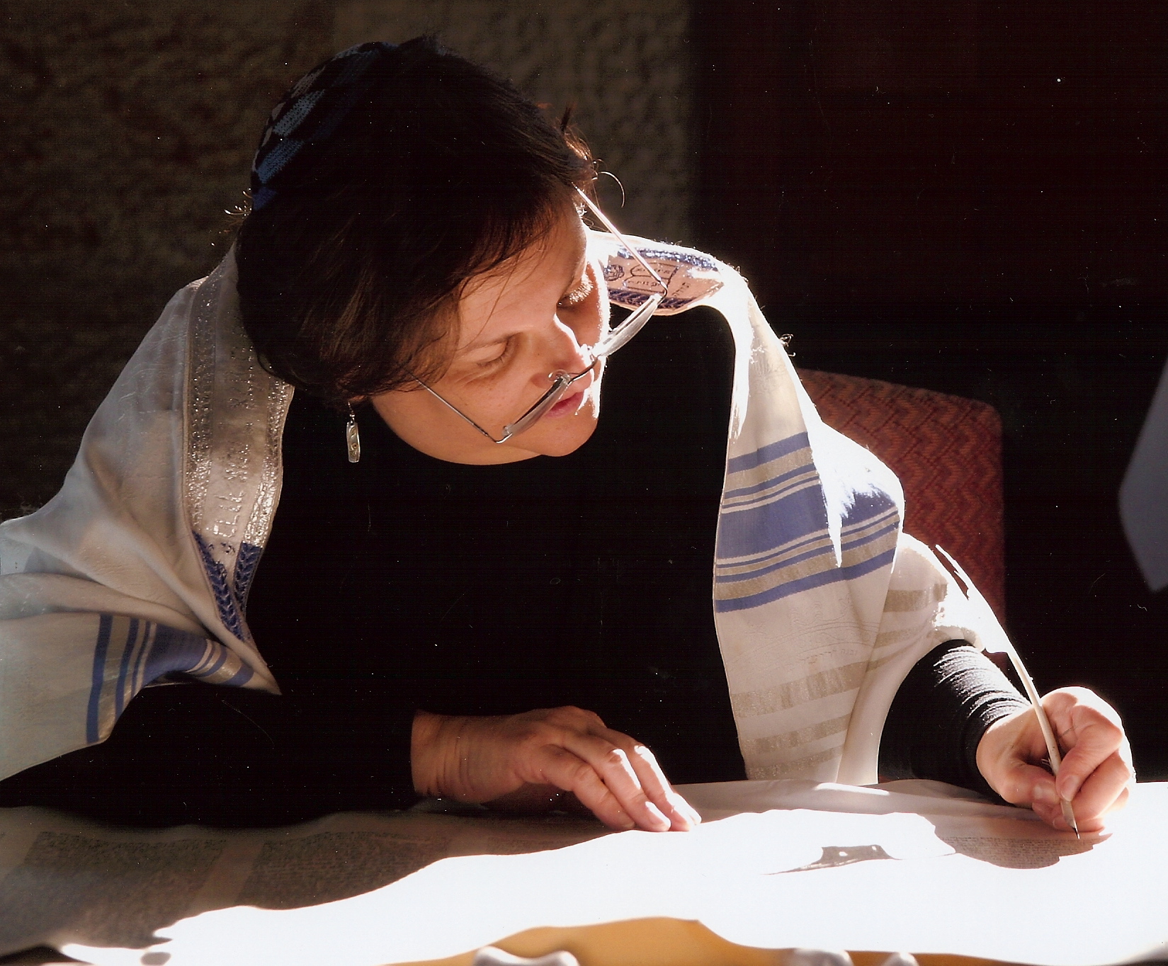 Repairing a Torah scroll